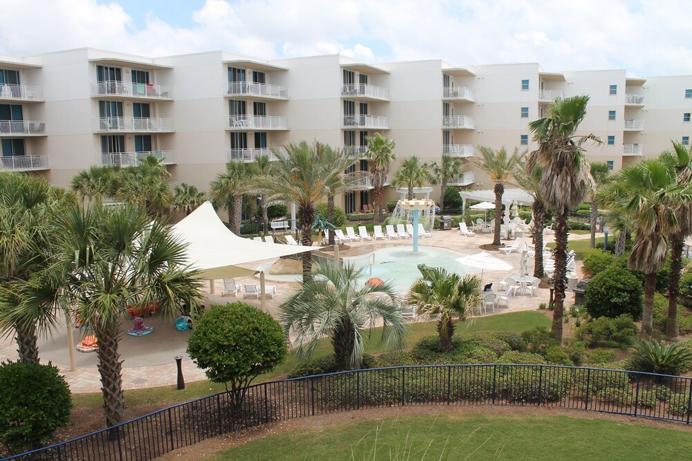 Condo, 1 Bedroom, 1 Bathroom Includes Free Seasonal Beach Service - Guestroom View