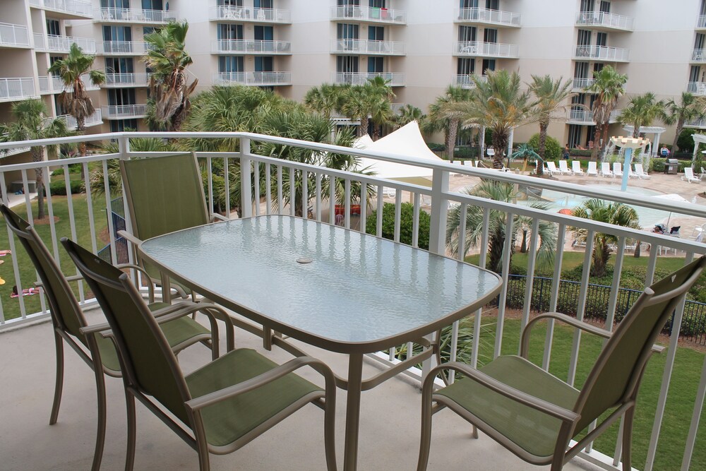 Condo, 1 Bedroom, 1 Bathroom Includes Free Seasonal Beach Service - Balcony