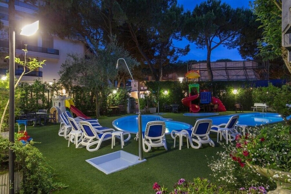 Piscina all'aperto