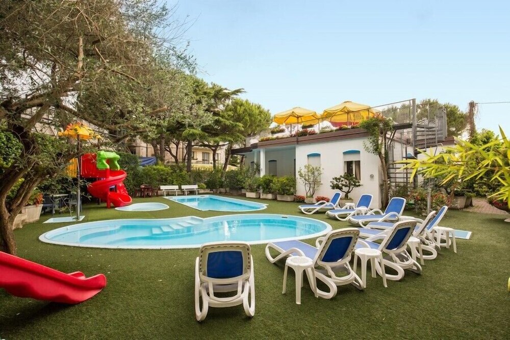 Piscina all'aperto