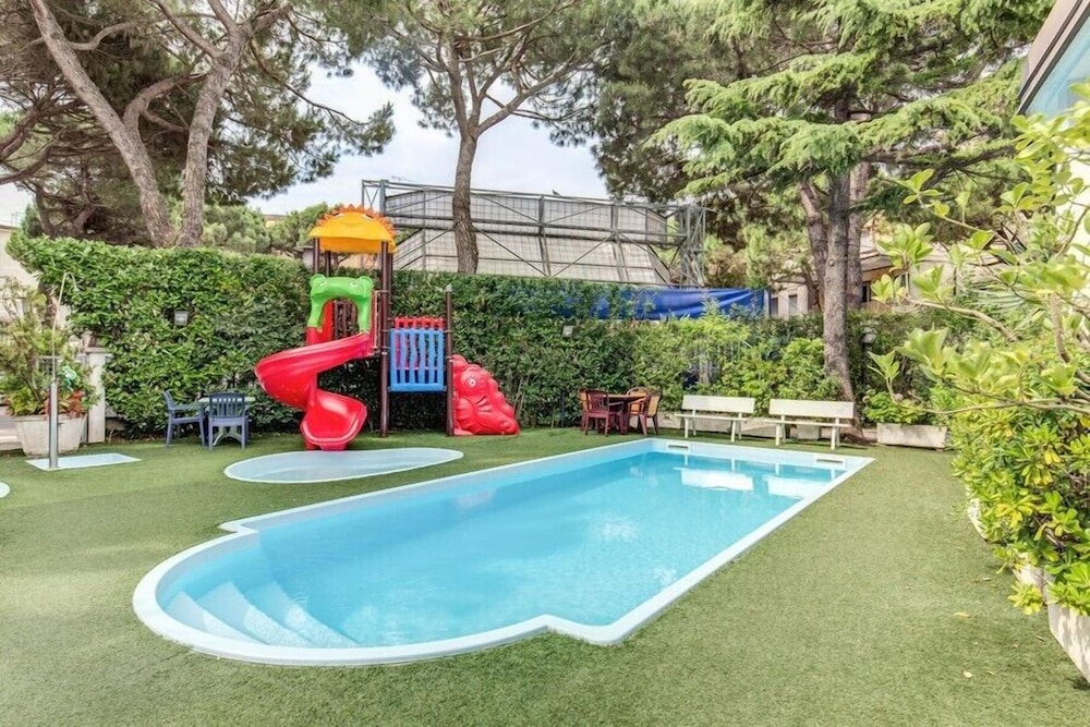 Piscina all'aperto