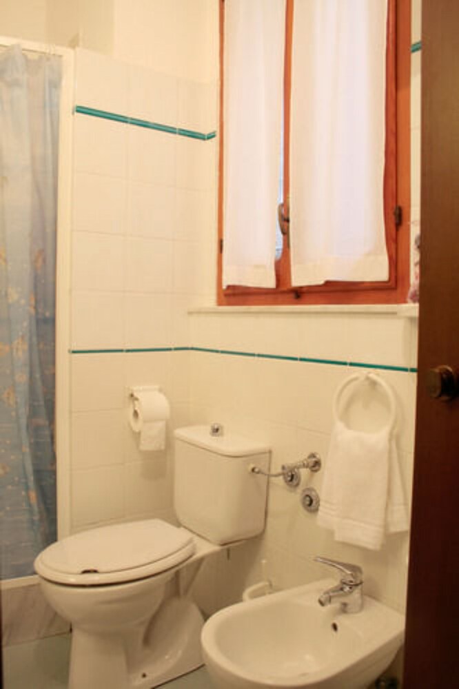 Standard Apartment, 1 Bedroom, Terrace, City View (Carruggio) - Bathroom