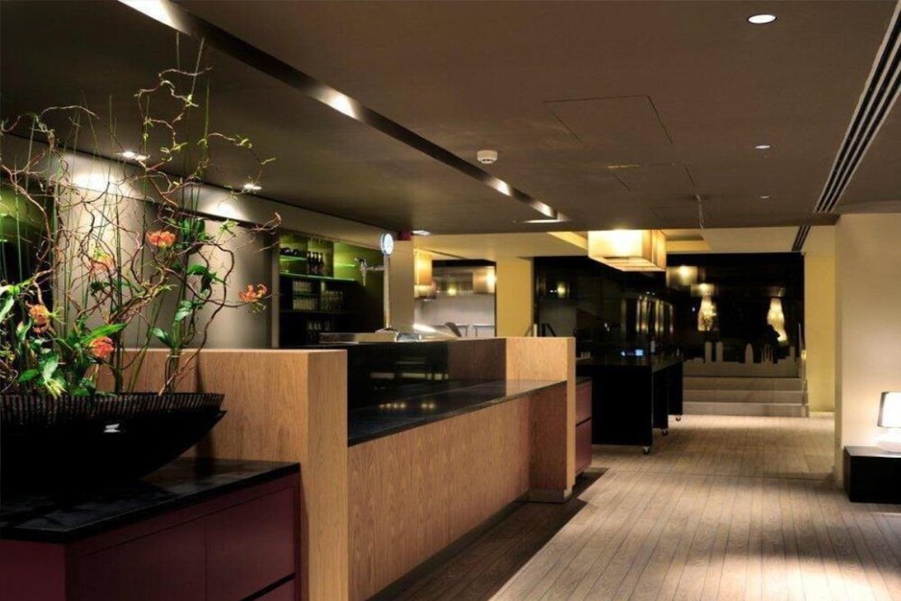 Hotel Lounge