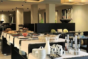 Food Court