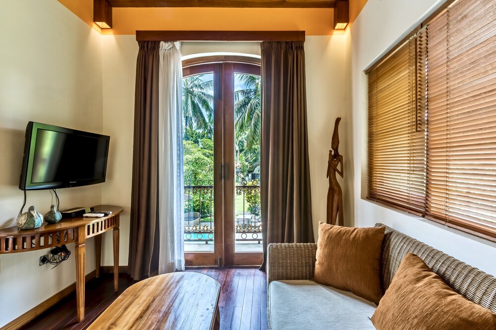 Suite - Living Area
