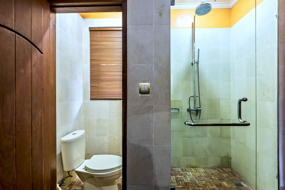 Suite - Bathroom