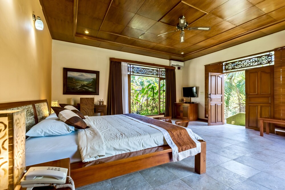 Deluxe Double Room, 1 King Bed - Guestroom