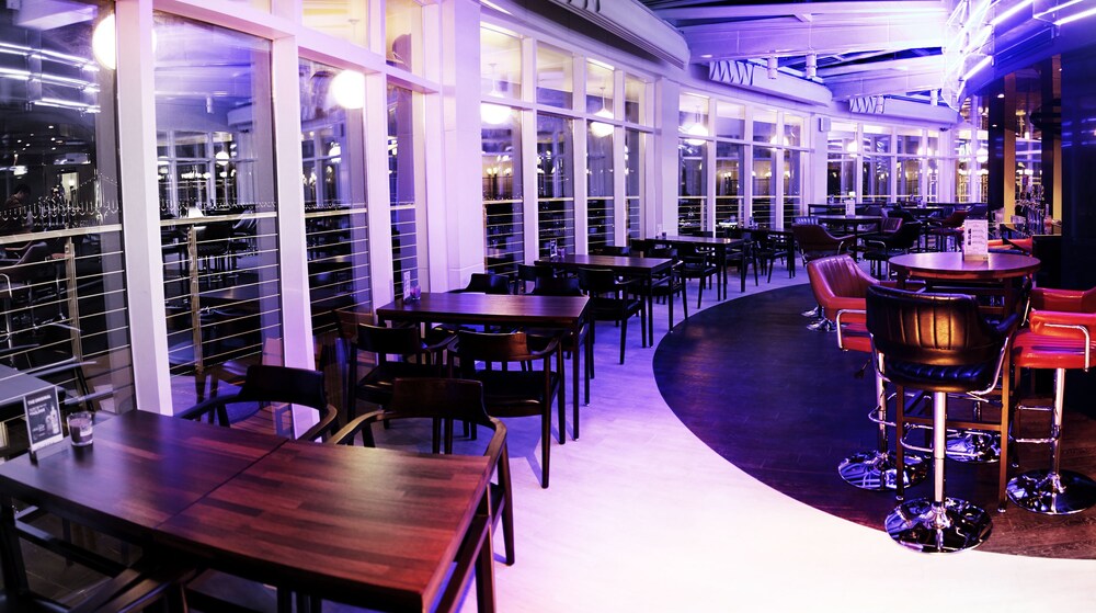 Hotel Lounge