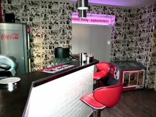 Hotel Bar
