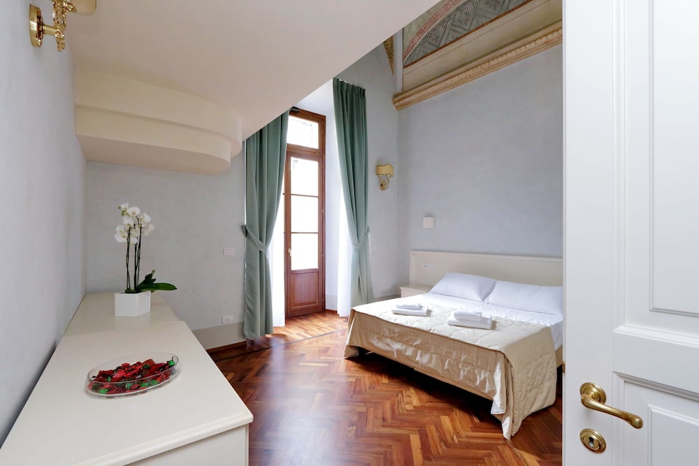 Family Apartment, 3 Bedrooms (9/B, Borgo Albizi 29) - Guestroom
