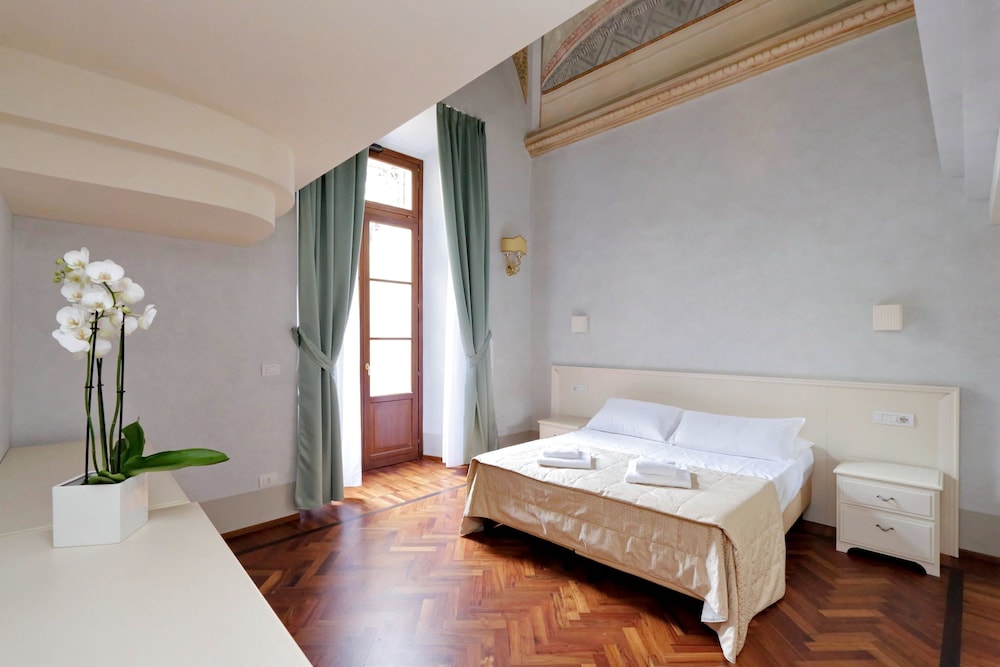 Family Apartment, 3 Bedrooms (9/B, Borgo Albizi 29) - Guestroom