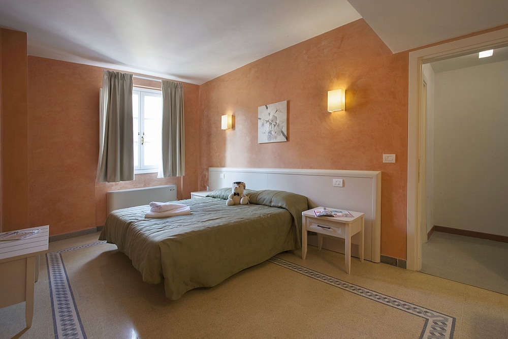 Apartment, 2 Bedrooms (7/A, Borgo Albizi 29 - Lift) - Guestroom