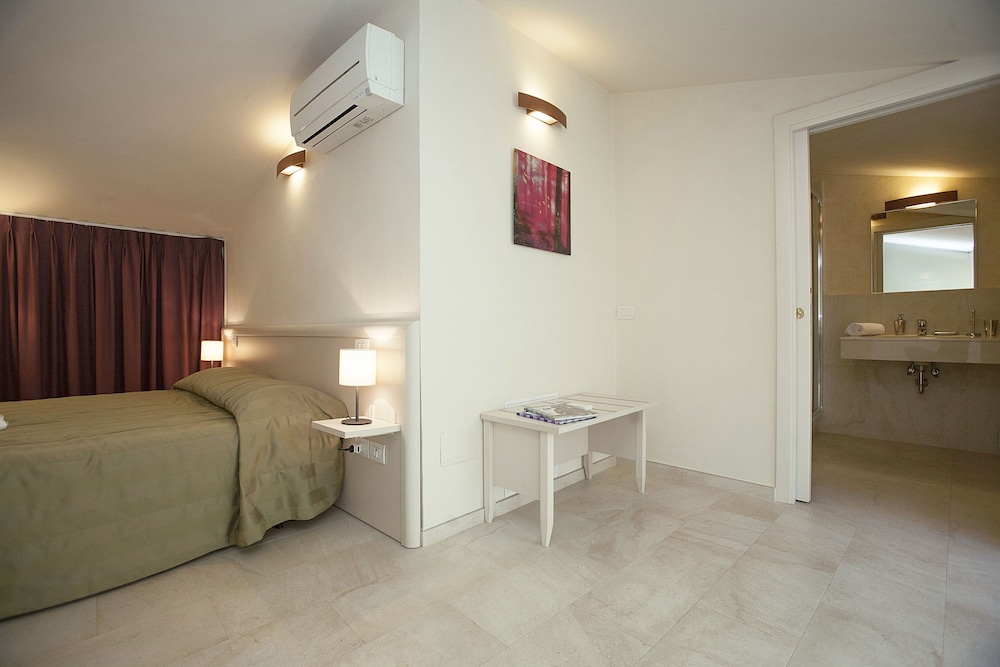 Duplex, 2 Bedrooms (1/A , Borgo Albizi 29 - Lift) - Guestroom
