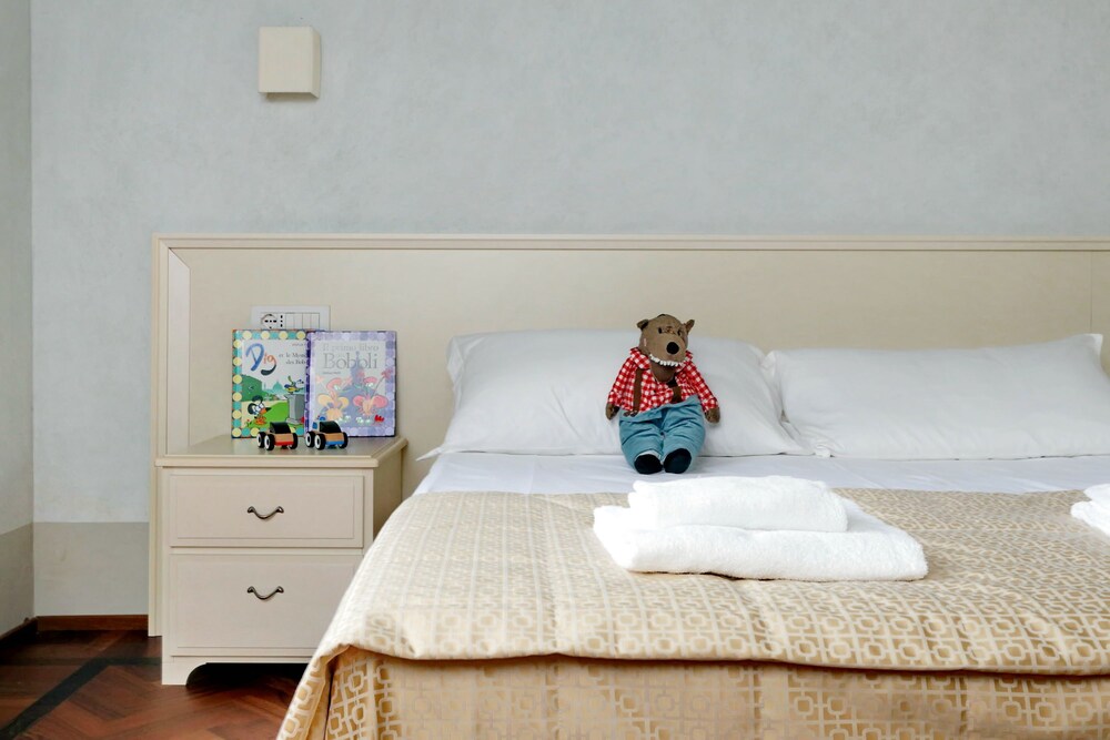 Family Apartment, 3 Bedrooms (9/B, Borgo Albizi 29) - Guestroom