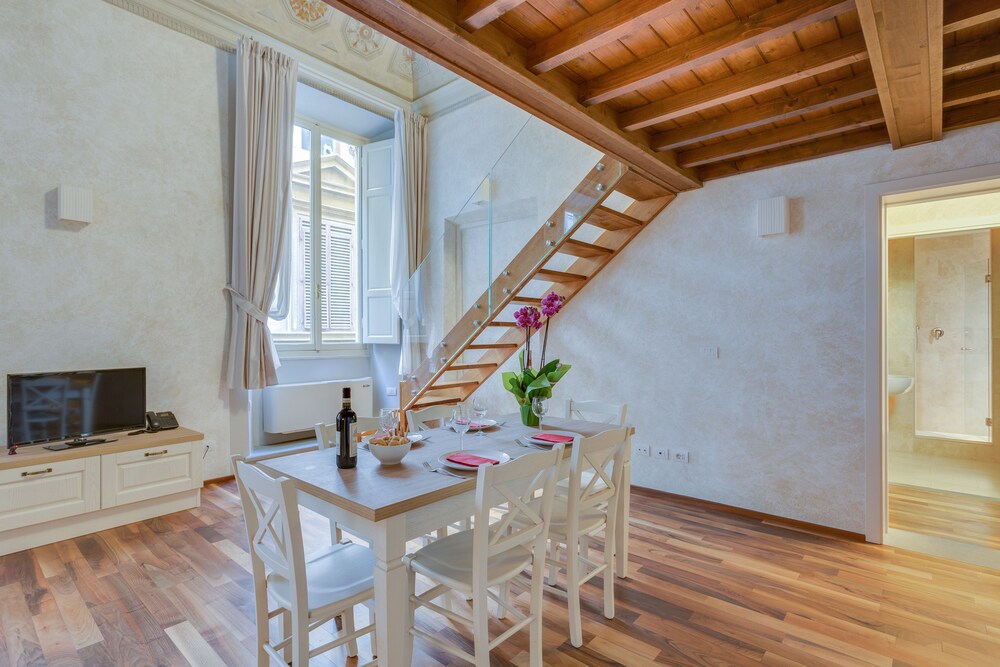 Apartment, 3 Bedrooms (5/B, Borgo Albizi, 29 - Lift) - Living Area
