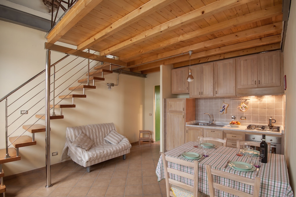 Apartment, 3 Bedrooms (Osteria del Guanto) - Living Area