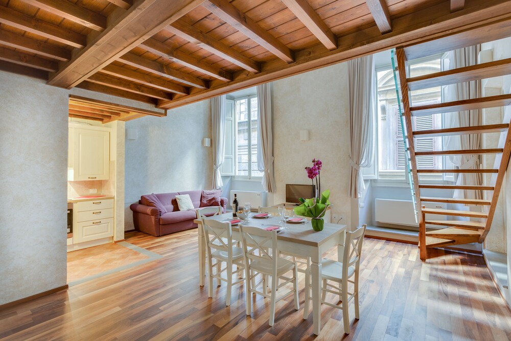 Apartment, 3 Bedrooms (5/B, Borgo Albizi, 29 - Lift) - Living Area