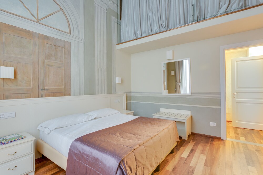 Apartment, 3 Bedrooms (5/B, Borgo Albizi, 29 - Lift) - Guestroom
