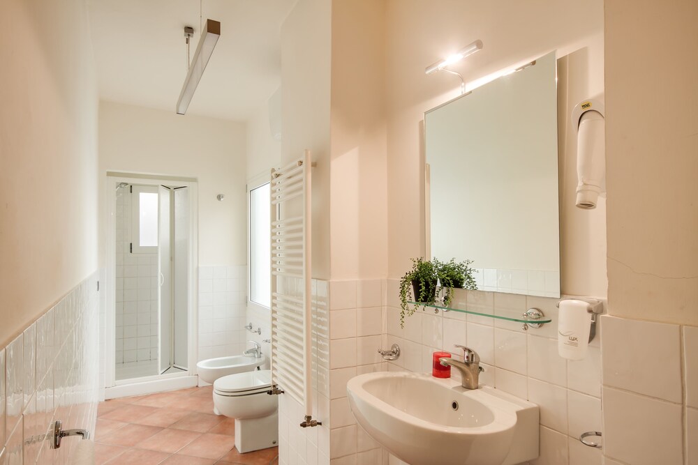 Penthouse, View (Rosso, Via della condotta 16) - Bathroom