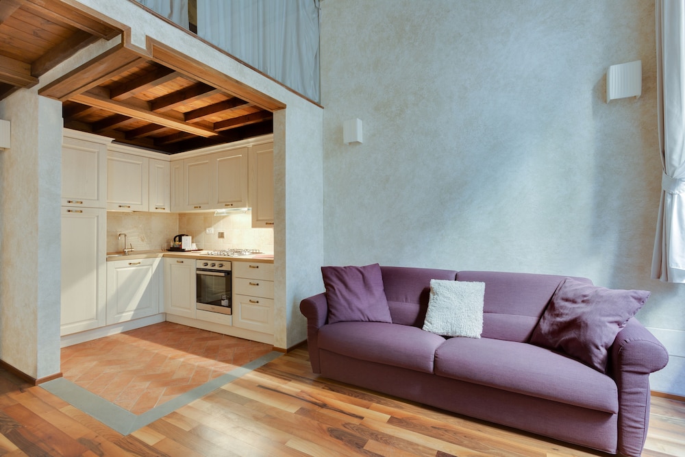Apartment, 3 Bedrooms (5/B, Borgo Albizi, 29 - Lift) - Living Area