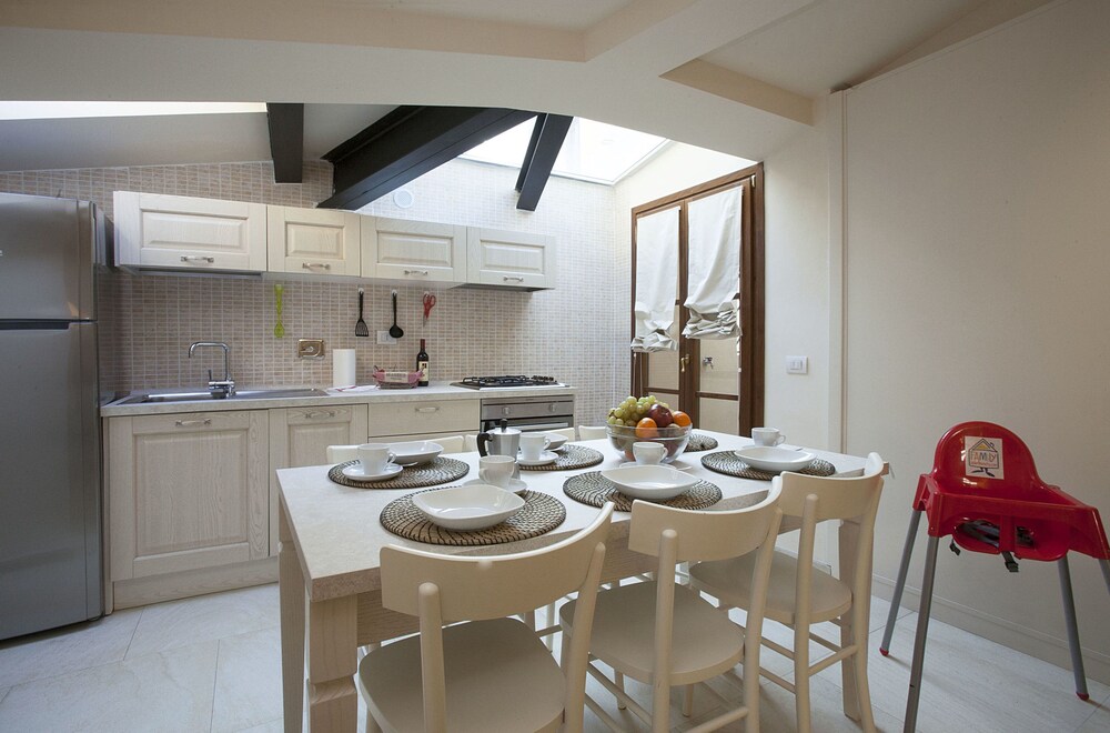 Apartment, 2 Bedrooms, Balcony (5/A , Borgo Albizi 29 - Lift) - Living Area