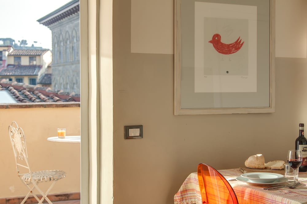 Penthouse, View (Rosso, Via della condotta 16) - Living Area
