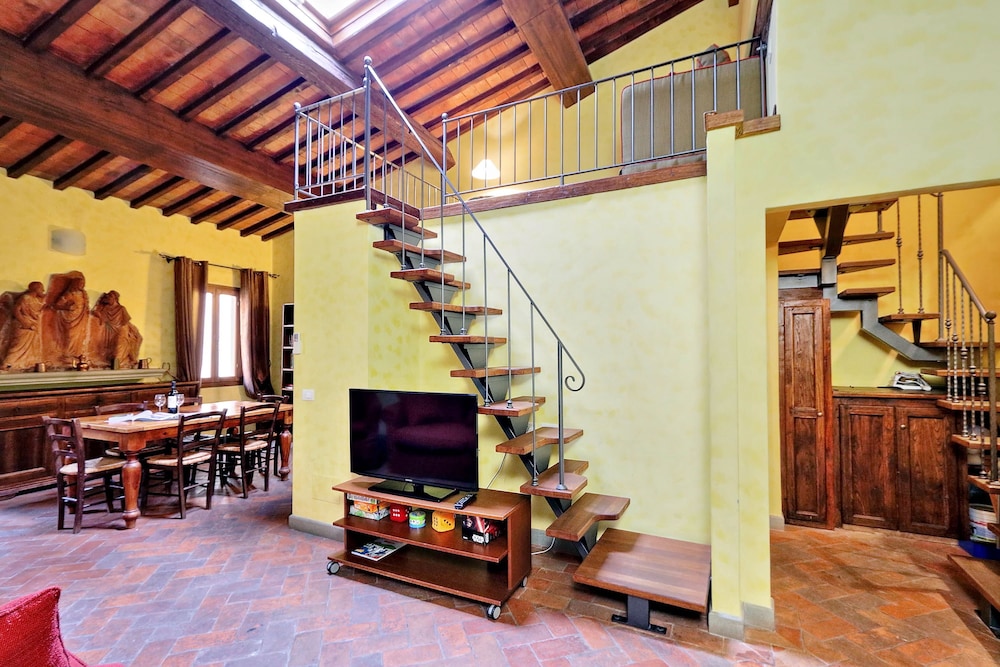 Superior Duplex, 2 Bedrooms, Annex Building (Palagio, Vicolo del Panico 2 - Lift) - Living Area
