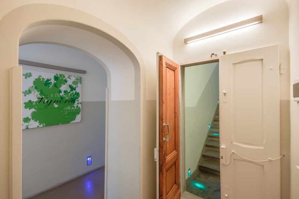 Superior Apartment, 2 Bathrooms (Verde, Via della condotta 16) - Guestroom