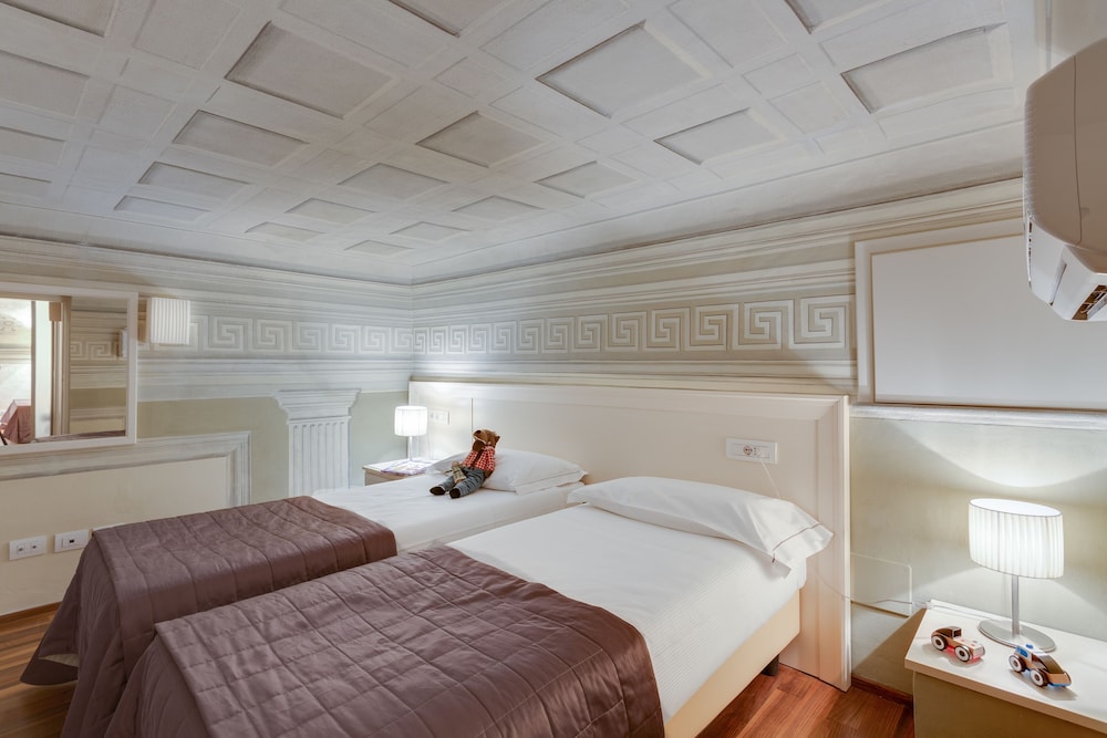 Apartment, 3 Bedrooms (5/B, Borgo Albizi, 29 - Lift) - Guestroom