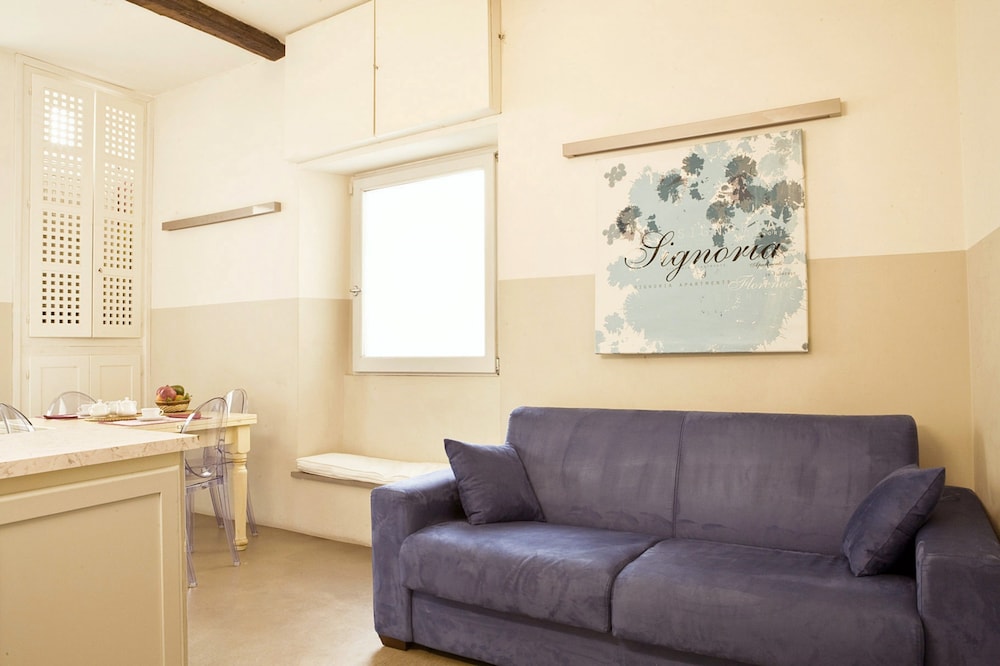 Apartment, 1 Bedroom (Celeste, Via della condotta 16) - Living Area