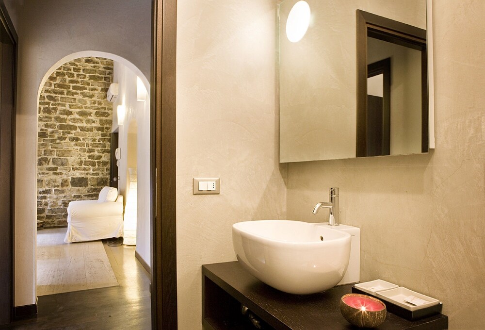 Executive Apartment, 1 Bedroom, Annex Building (Loggia, Via dei Calzaiuoli 2) - Bathroom