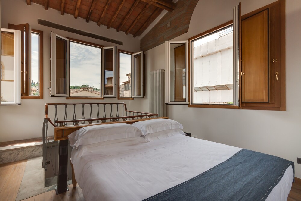 Superior Room on 3 floors, 2 Bedrooms (Uffizi1,no elevator,Via della Ninna 1) - Guestroom