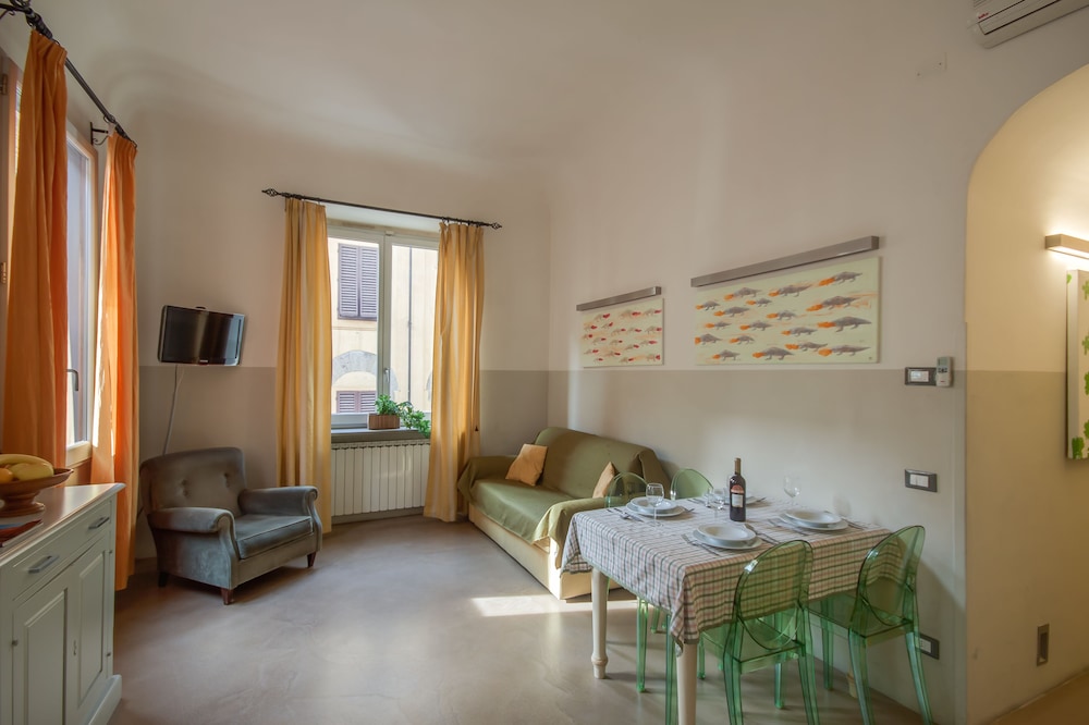 Superior Apartment, 2 Bathrooms (Verde, Via della condotta 16) - Living Room