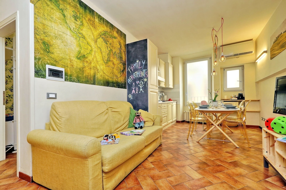 Apartment, 1 Bedroom (Giallo, Via della condotta 16) - Living Area