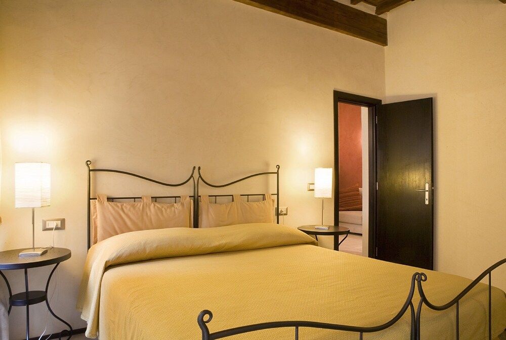 Luxury Apartment, Annex Building (Corte, Via dei Calzaiuoli 2) - Guestroom