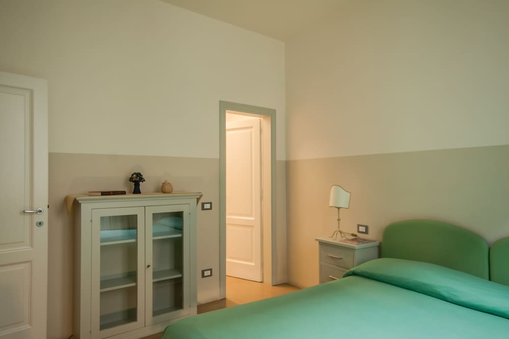 Superior Apartment, 2 Bathrooms (Verde, Via della condotta 16) - Guestroom