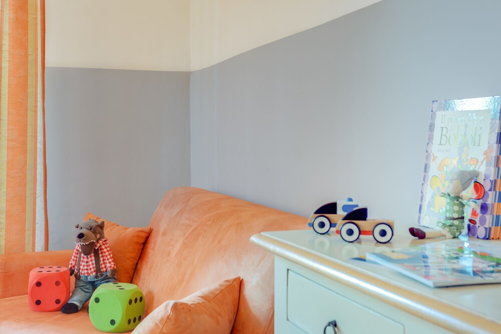 Apartment, 2 Bedrooms (Arancio, Via della condotta 16) - Living Room