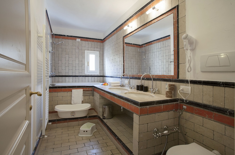 Apartment, 2 Bedrooms (7/A, Borgo Albizi 29 - Lift) - Bathroom