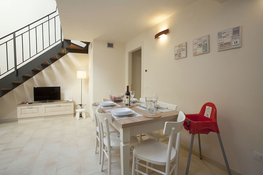 Duplex, 2 Bedrooms (1/A , Borgo Albizi 29 - Lift) - Living Room