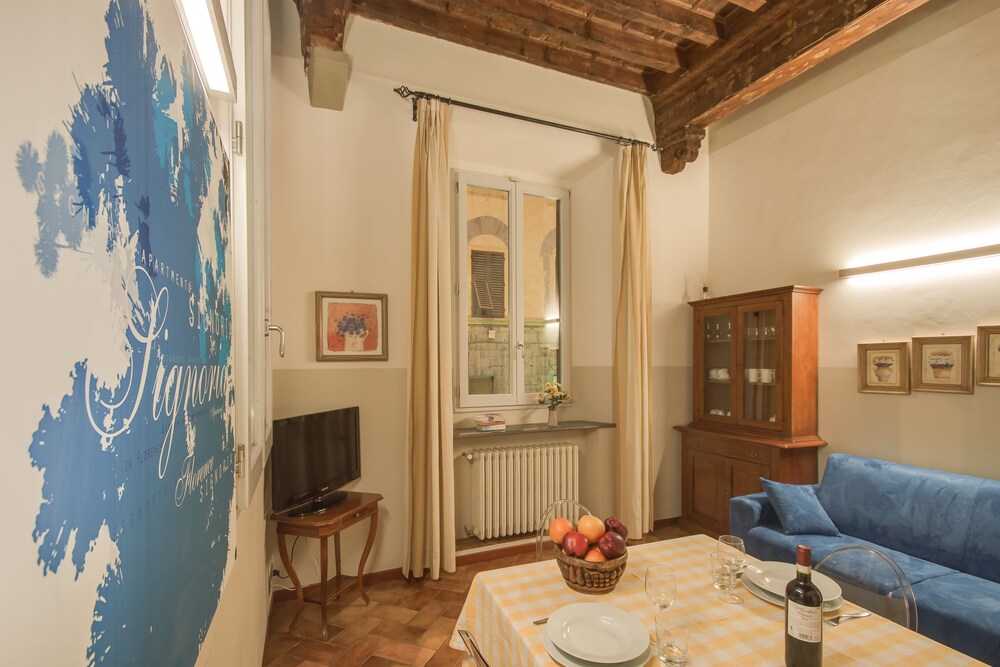 Apartment, 2 Bedrooms (Indaco. Via della condotta 16) - Living Area