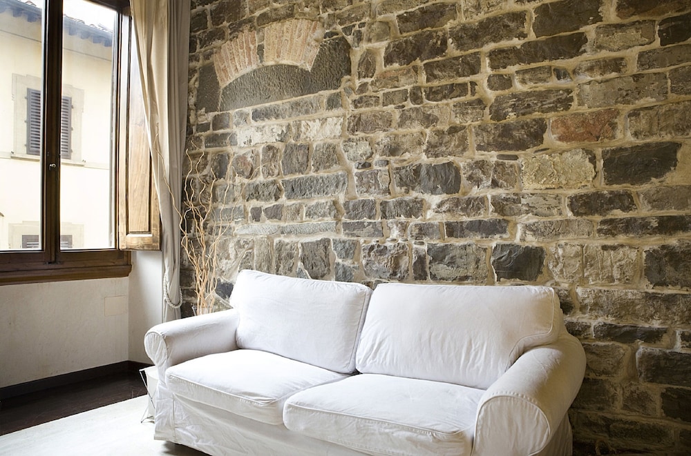 Executive Apartment, 1 Bedroom, Annex Building (Loggia, Via dei Calzaiuoli 2) - Living Room