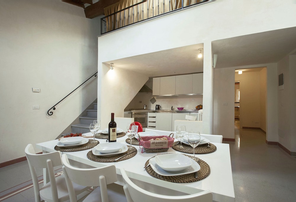 Apartment, 2 Bedrooms (7/A, Borgo Albizi 29 - Lift) - Living Room