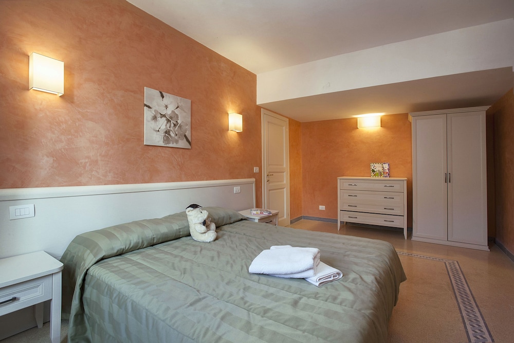 Apartment, 2 Bedrooms (7/A, Borgo Albizi 29 - Lift) - Guestroom