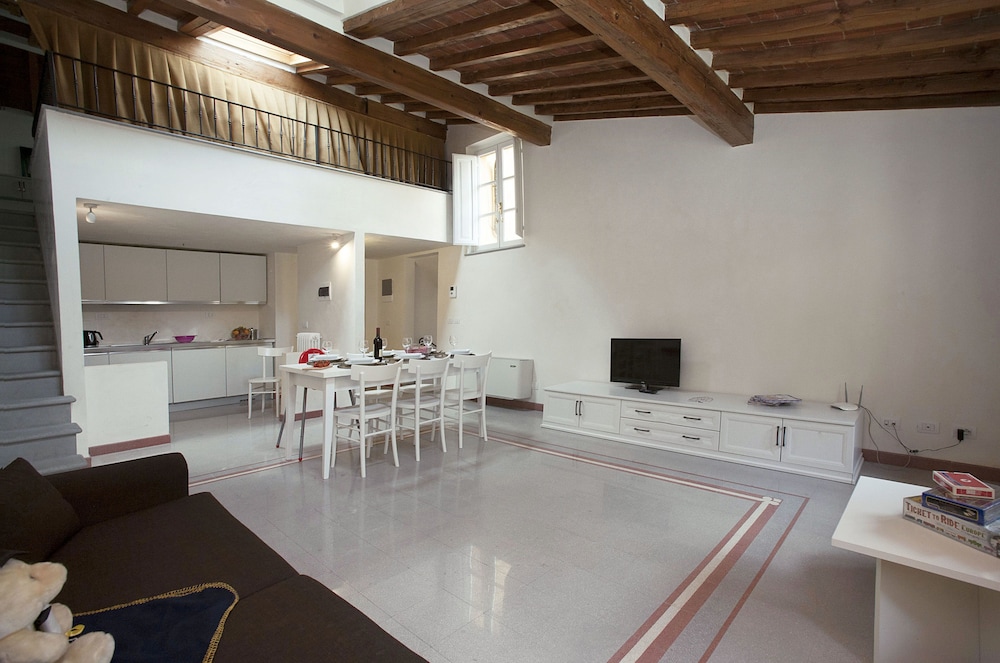 Apartment, 2 Bedrooms (7/A, Borgo Albizi 29 - Lift) - Living Room