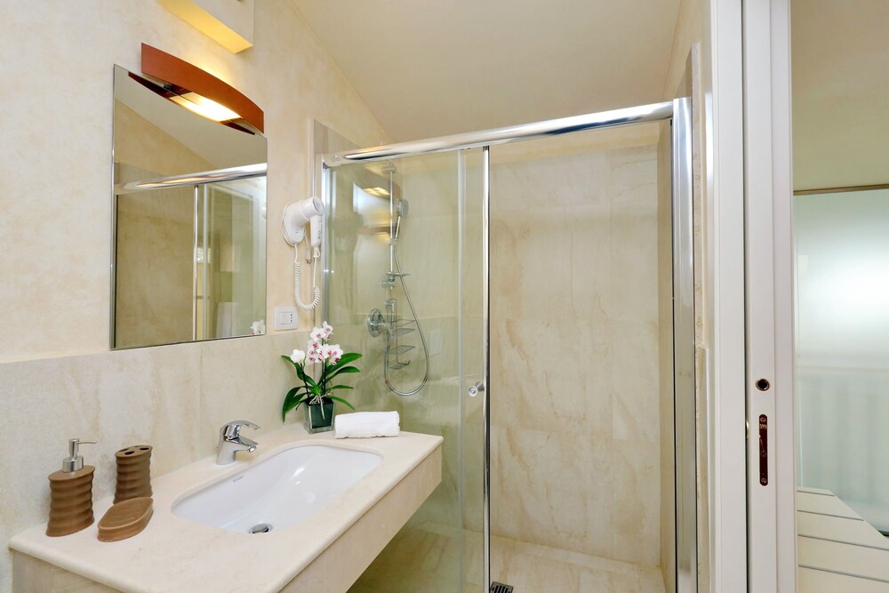 Duplex, 2 Bedrooms (2/A, Borgo Albizi 29 - Lift) - Bathroom