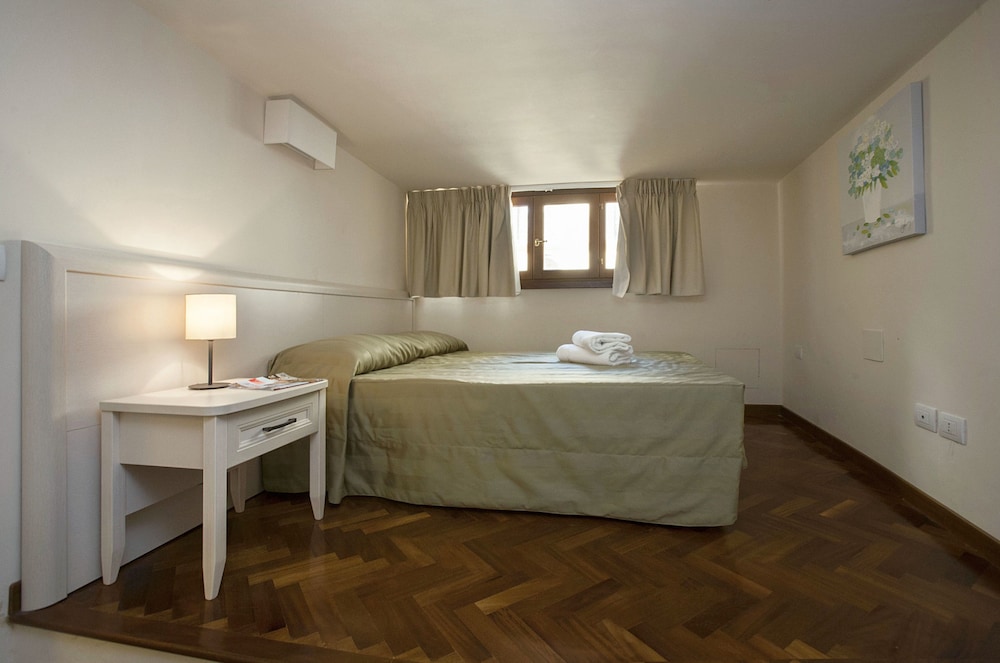 Apartment, 3 Bedrooms (6/A, Borgo Albizi 29 - Lift) - Guestroom