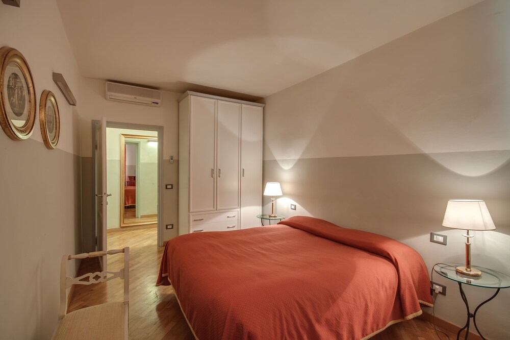 Penthouse, View (Rosso, Via della condotta 16) - Guestroom