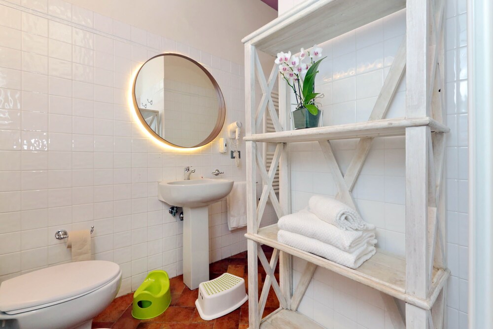 Apartment, 1 Bedroom (Giallo, Via della condotta 16) - Bathroom