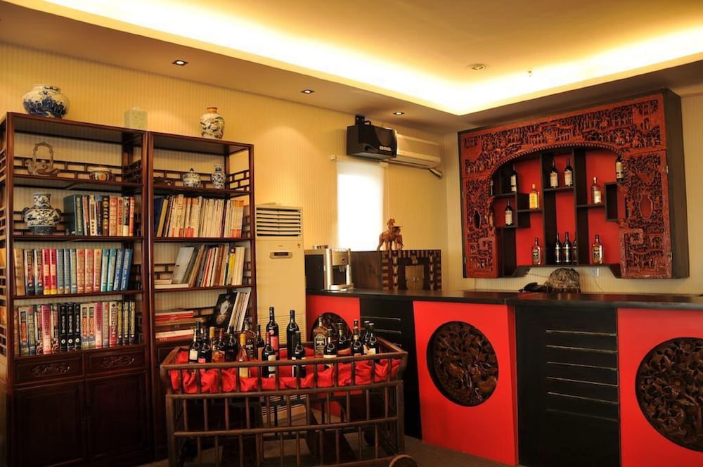 Hotel Lounge