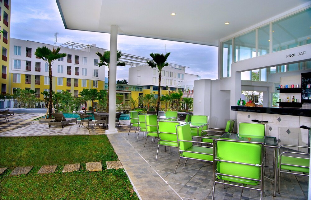 Hotel Lounge